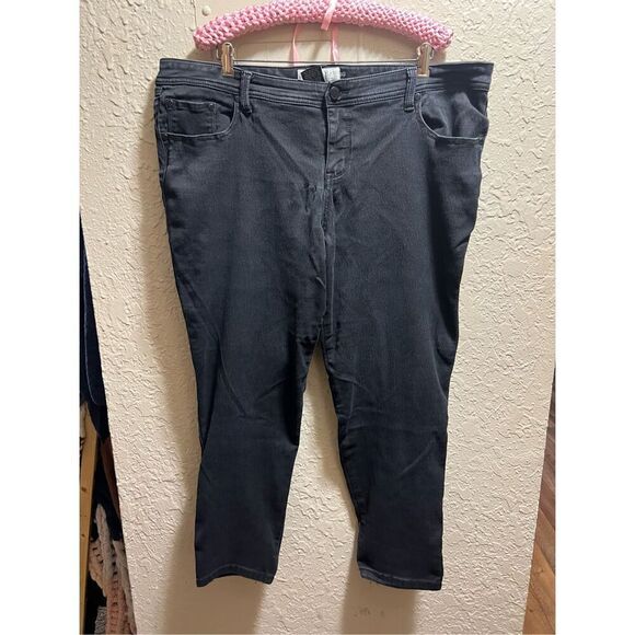 Torrid Black Denim Jeans Woman’s Size 22S Plus Size Jeans - Picture 1 of 15